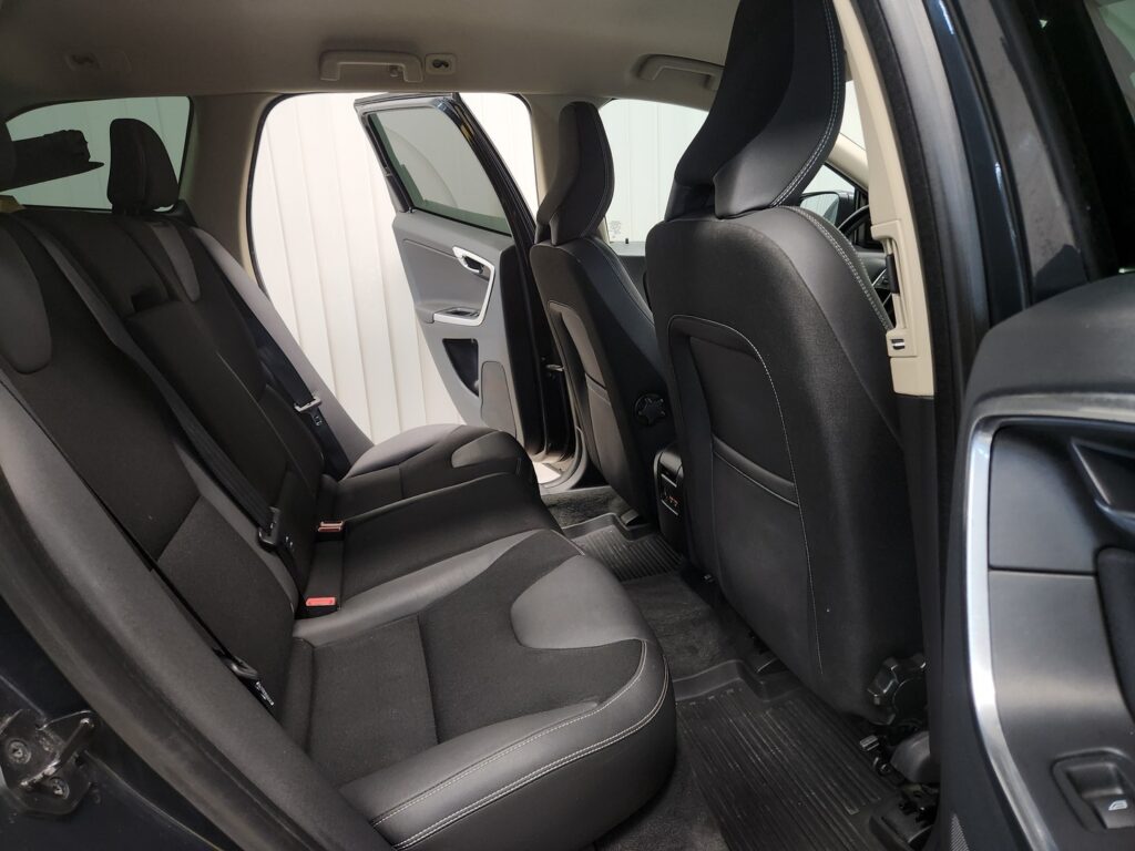 Volvo XC60, image 8