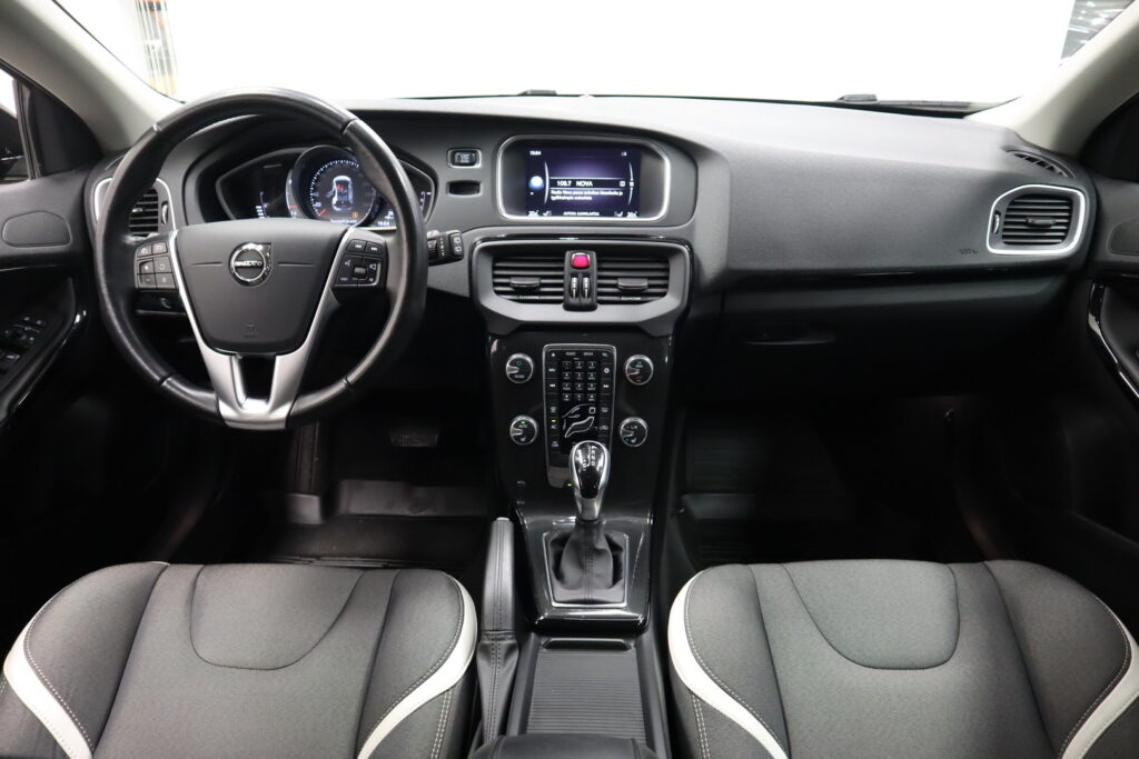 VOLVO V40, image 7