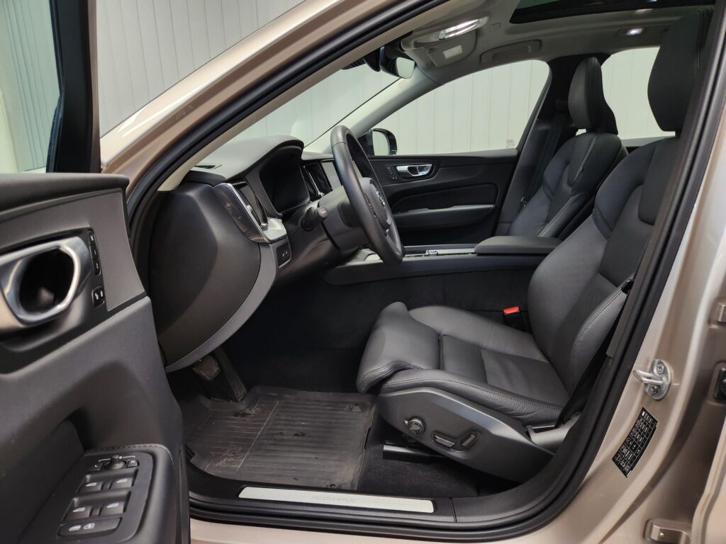 Volvo XC60, image 6