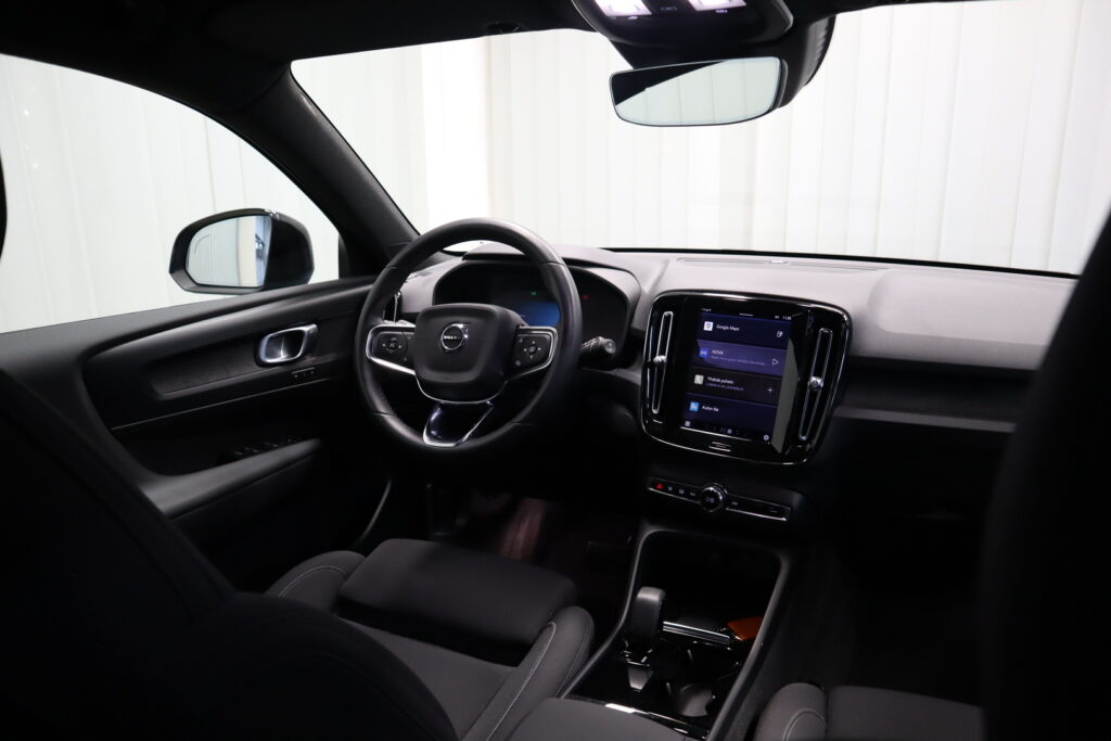 Volvo XC40, image 16