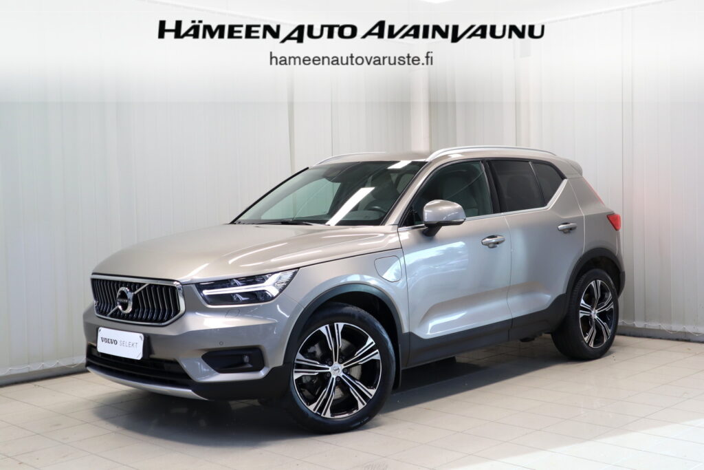 Volvo XC40, image 1