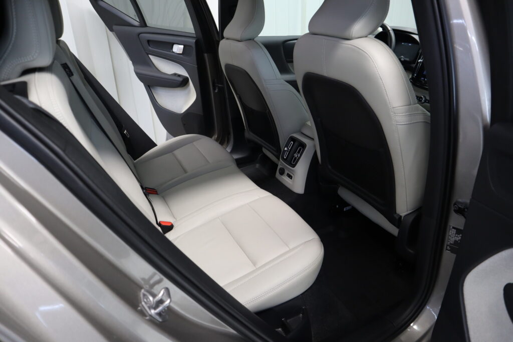 Volvo XC40, image 7