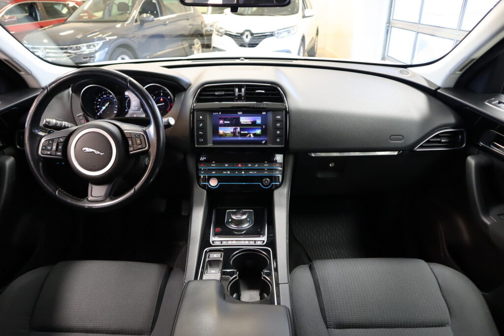 Jaguar F-PACE, image 8