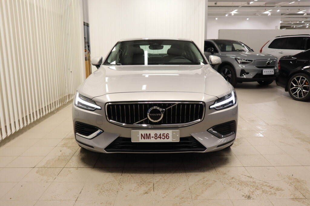 Volvo S60, image 2