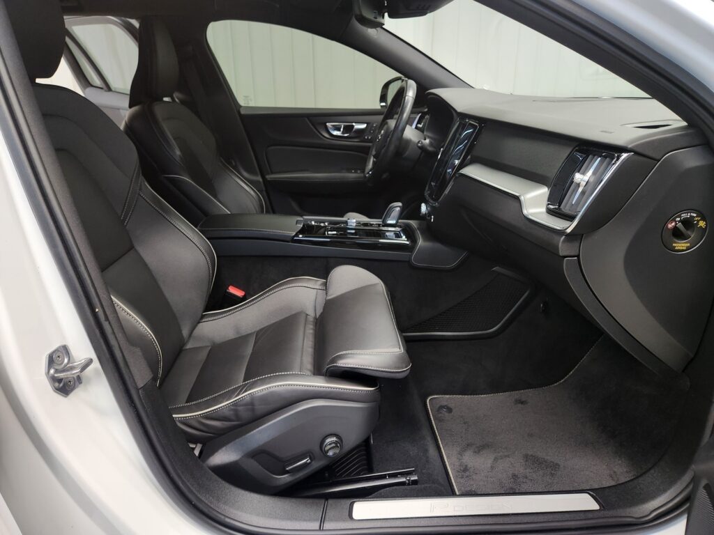 Volvo V60, image 9