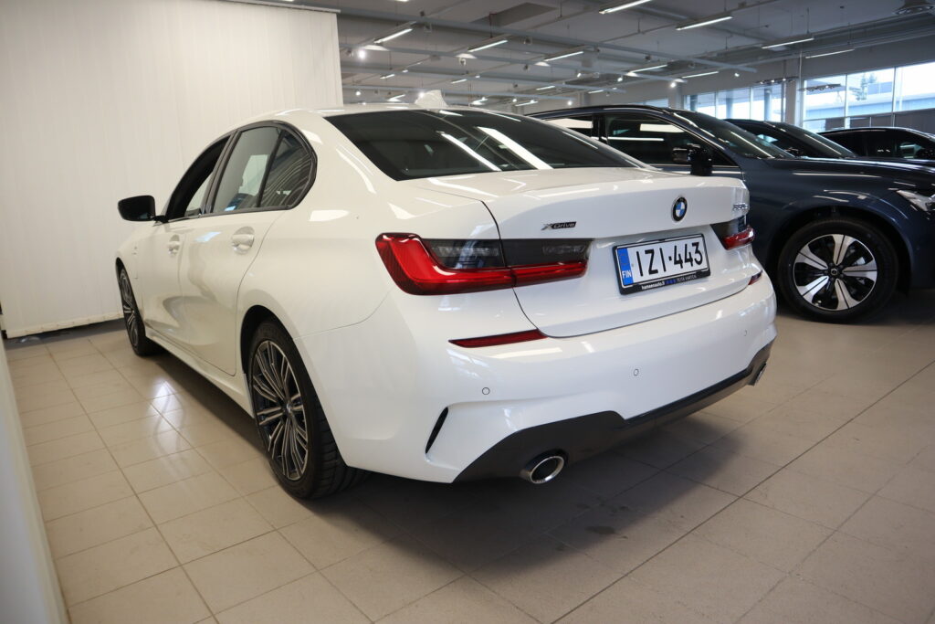 BMW 330, image 6