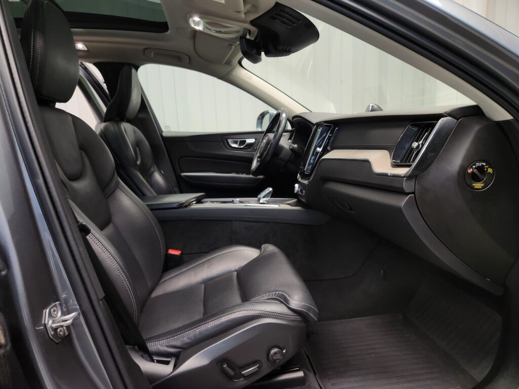 Volvo XC60, image 10