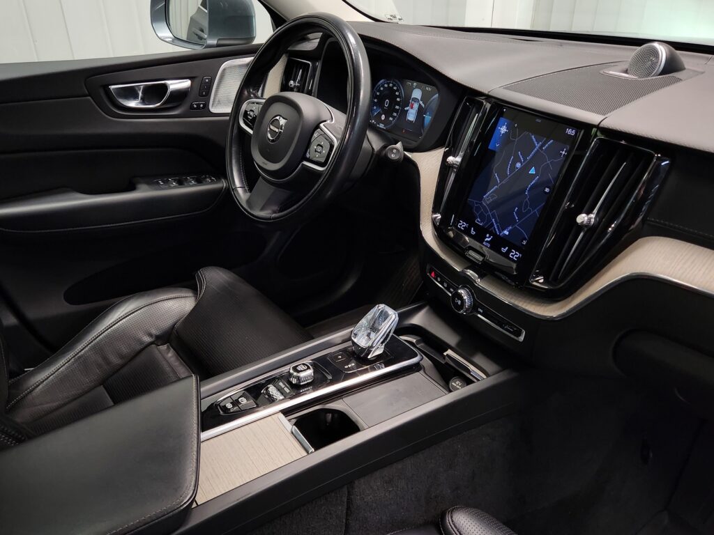 Volvo XC60, image 11