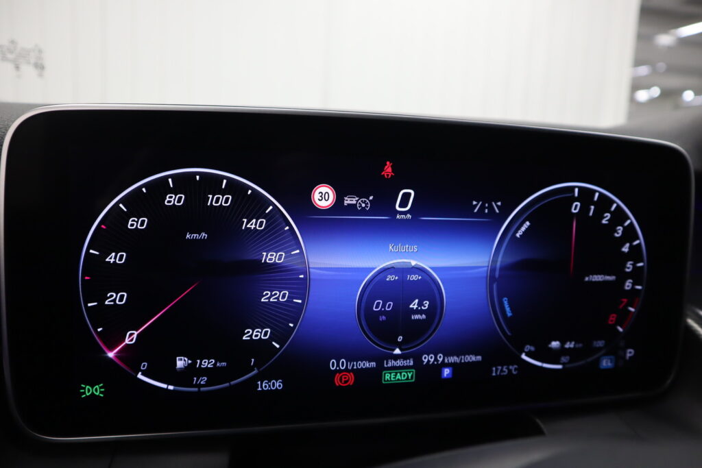 Mercedes-Benz GLC, image 15