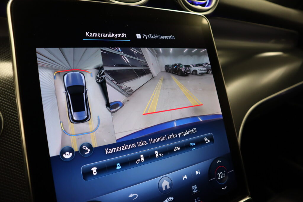 Mercedes-Benz GLC, image 16