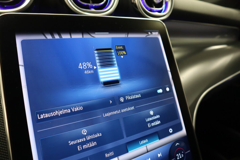 Mercedes-Benz GLC, image 18