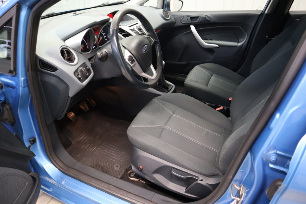 Ford Fiesta, image 4