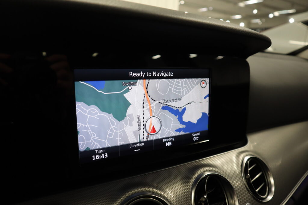 Mercedes-Benz E, image 14