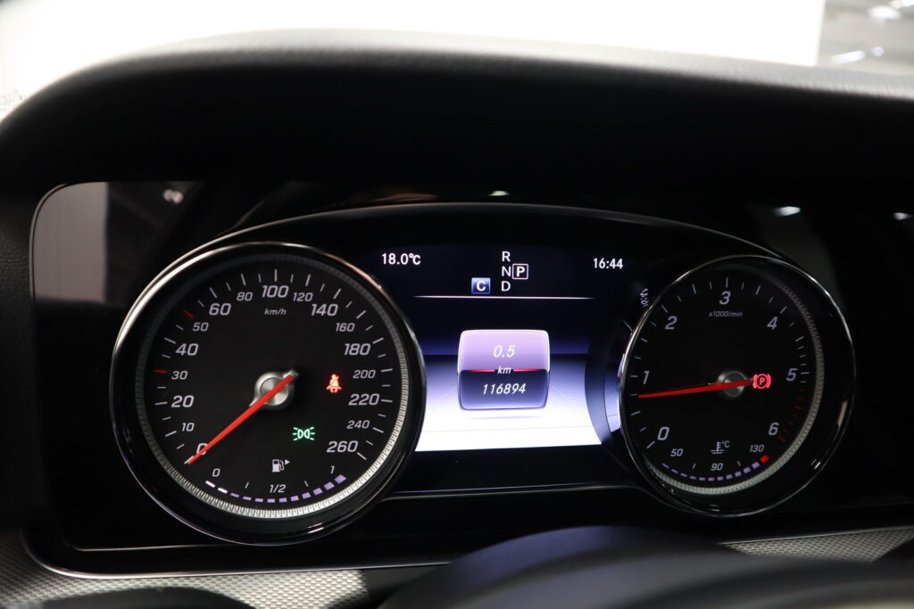 Mercedes-Benz E, image 15