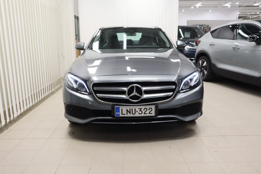 Mercedes-Benz E, image 2