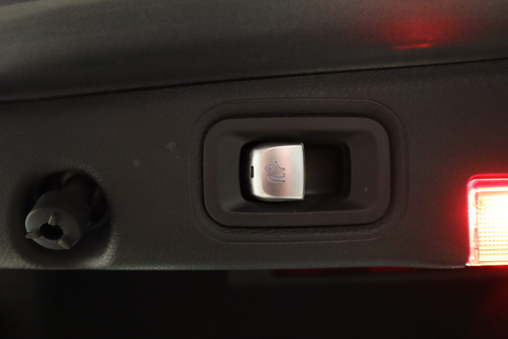 Mercedes-Benz E, image 21