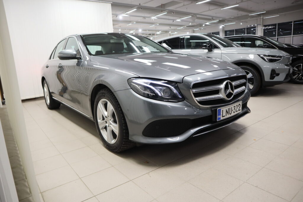 Mercedes-Benz E, image 3