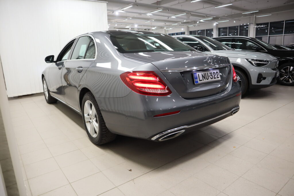 Mercedes-Benz E, image 6