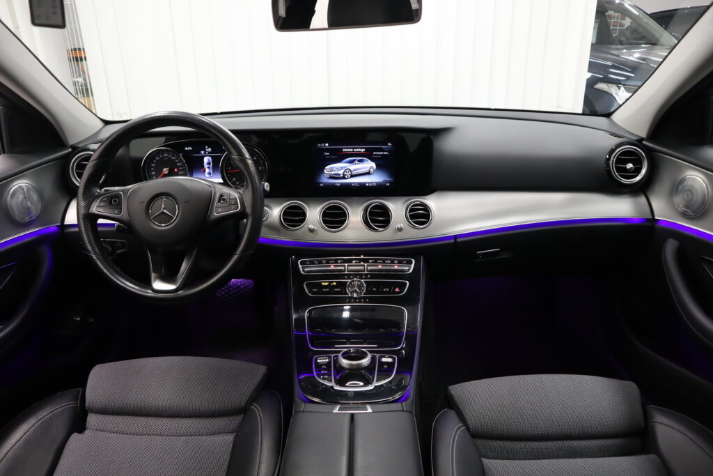 Mercedes-Benz E, image 7