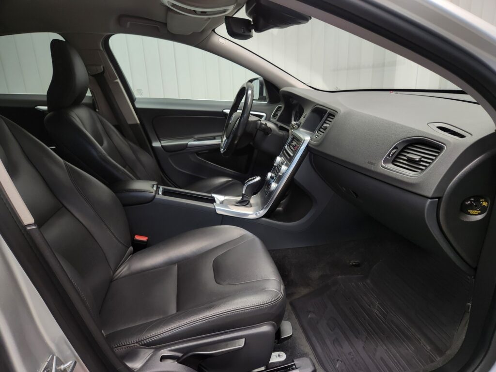 Volvo S60, image 9