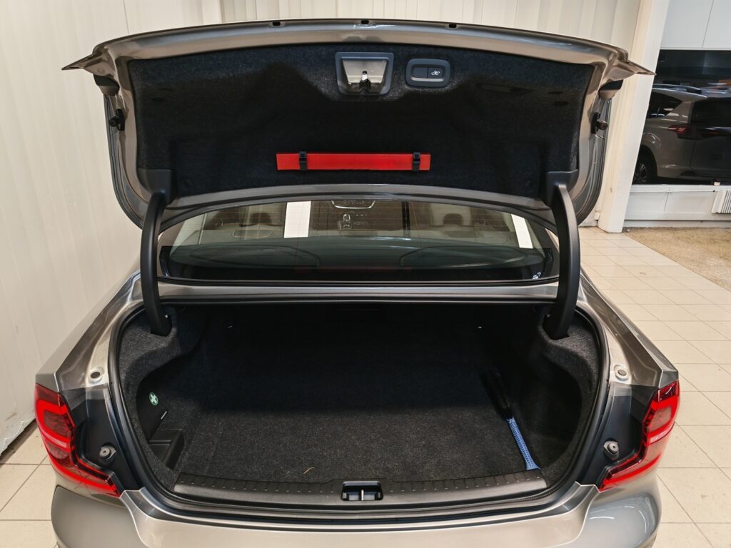 Volvo S60, image 19