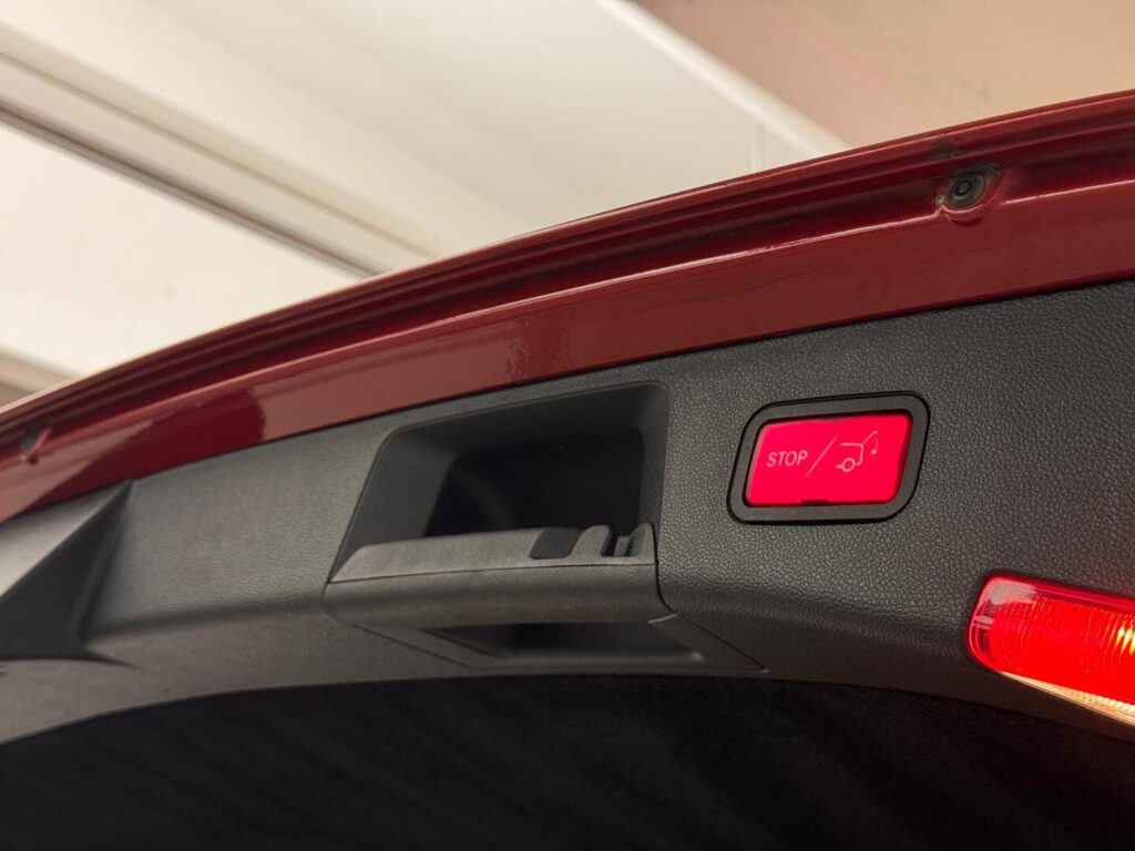 Mercedes-Benz E, image 11