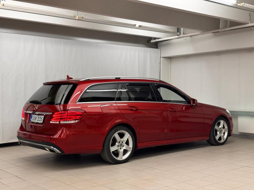 Mercedes-Benz E, image 13