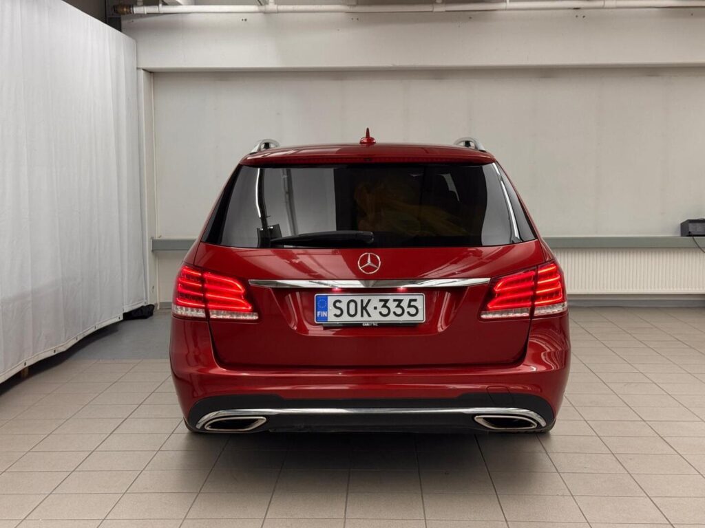 Mercedes-Benz E, image 14