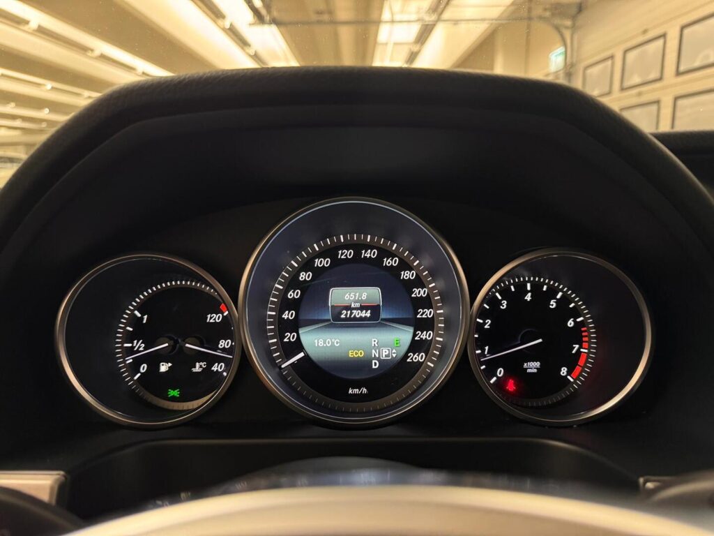 Mercedes-Benz E, image 7