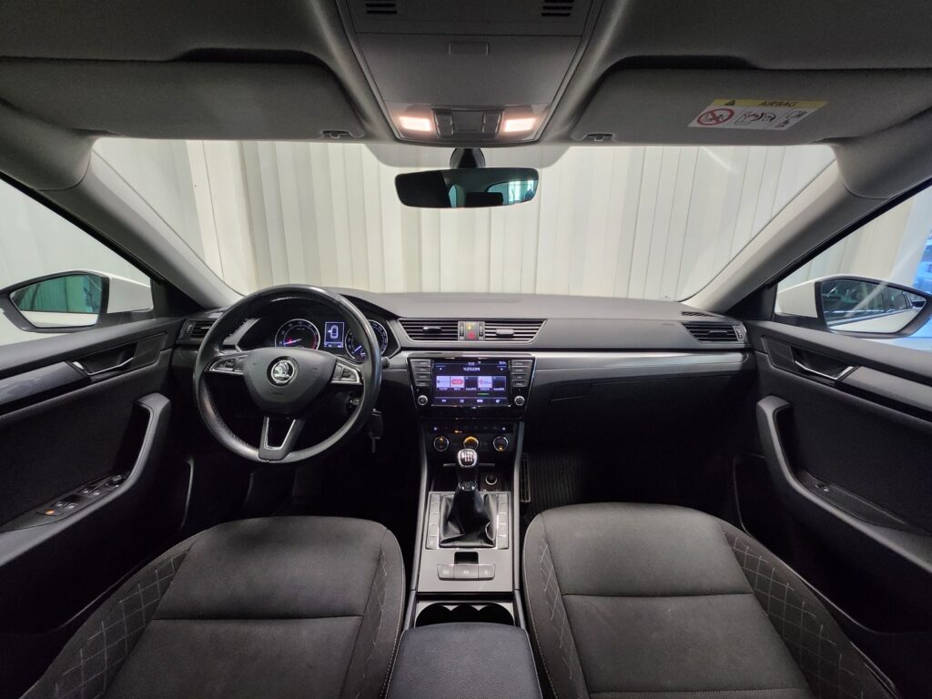 Skoda Superb, image 10