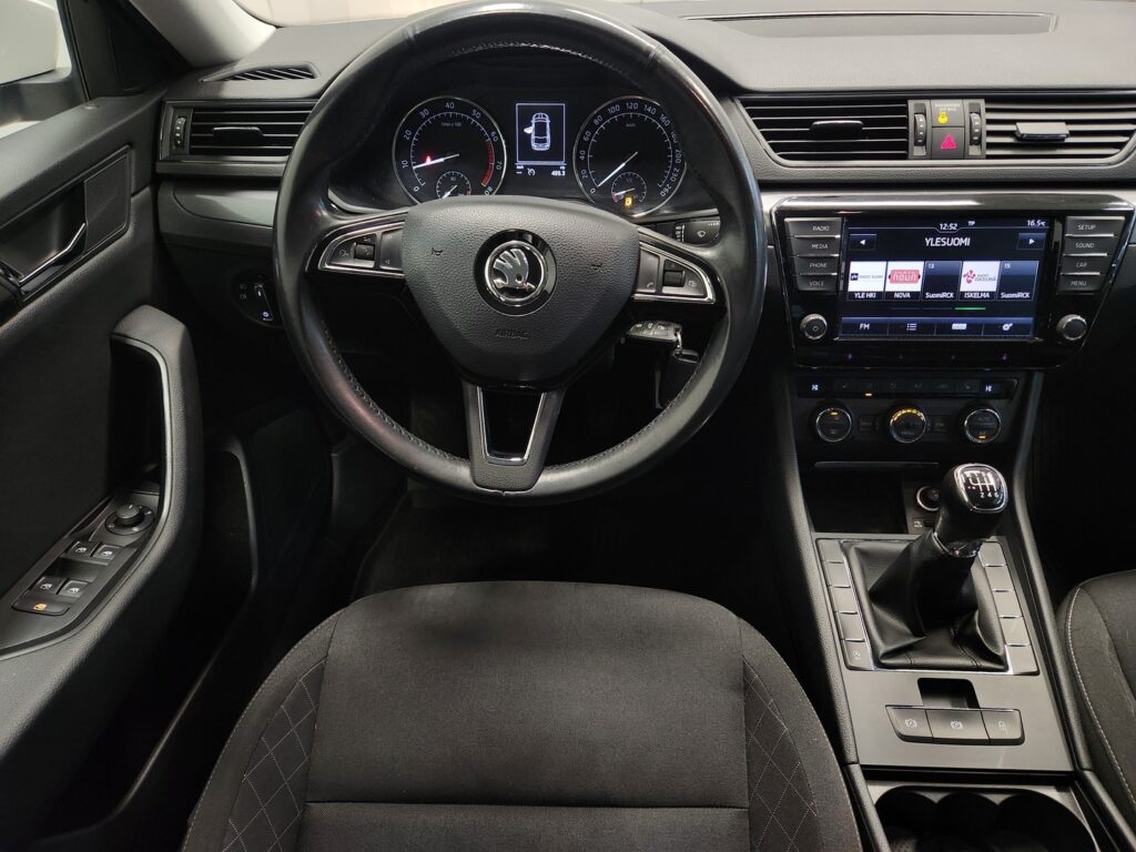 Skoda Superb, image 11