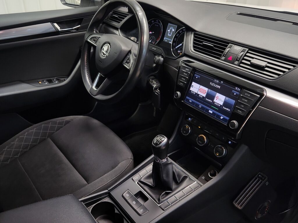 Skoda Superb, image 9