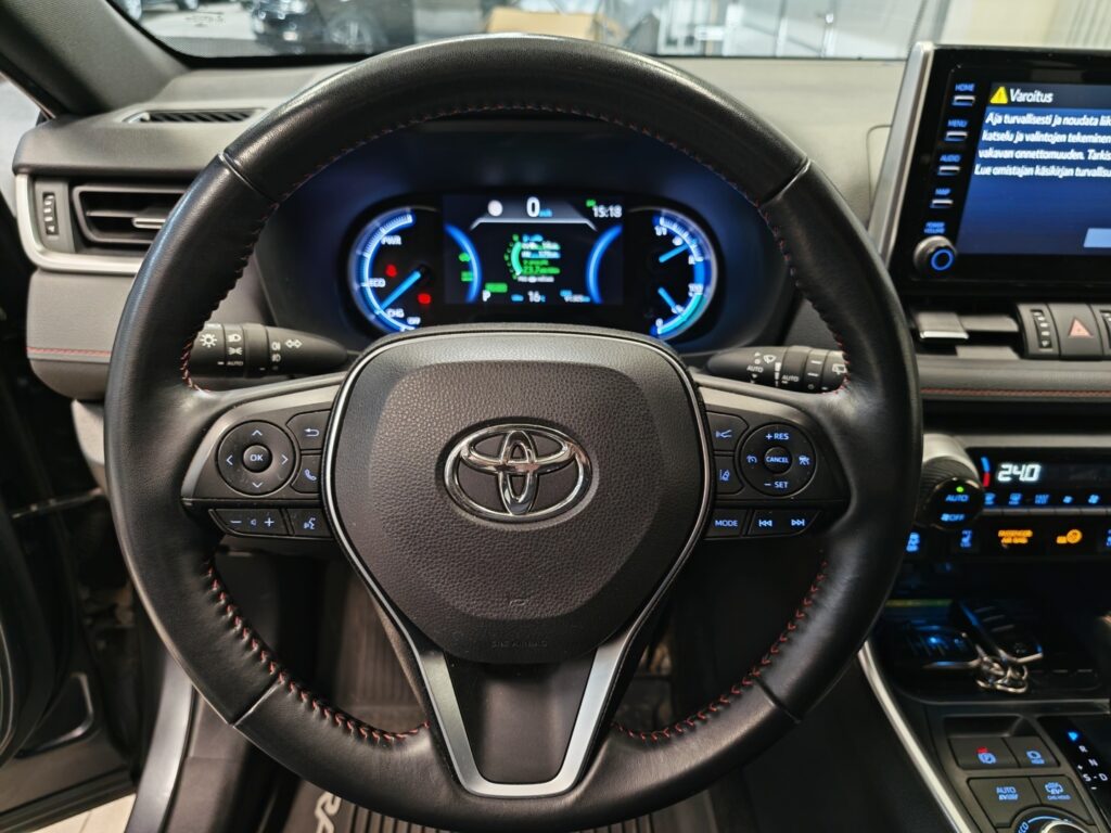 Toyota RAV4 Plug-in, image 9