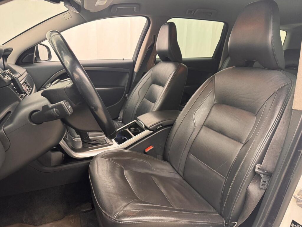 Volvo V70, image 8