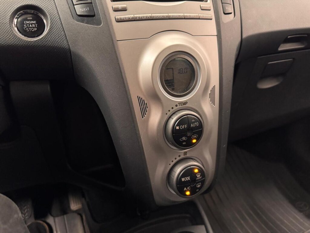 Toyota Yaris, image 6