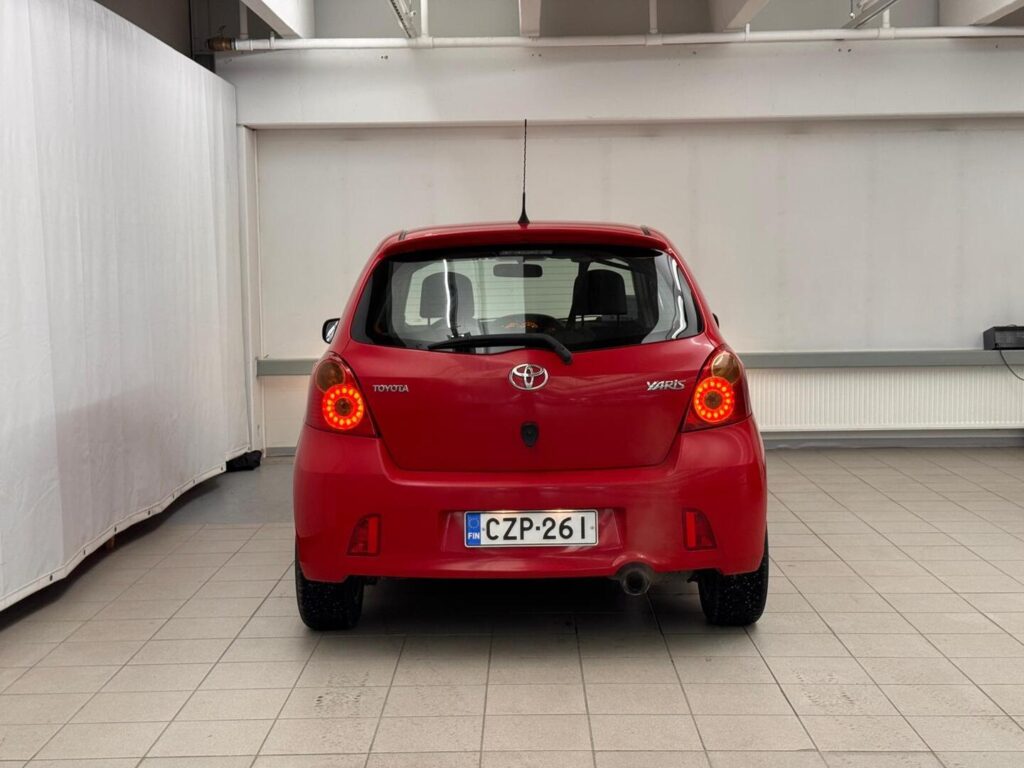 Toyota Yaris, image 8