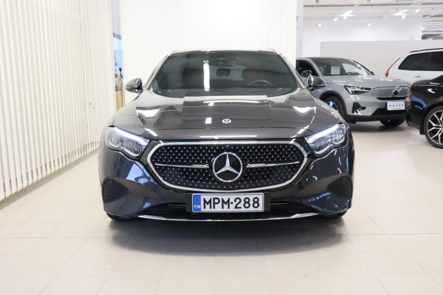 Mercedes-Benz E, image 2