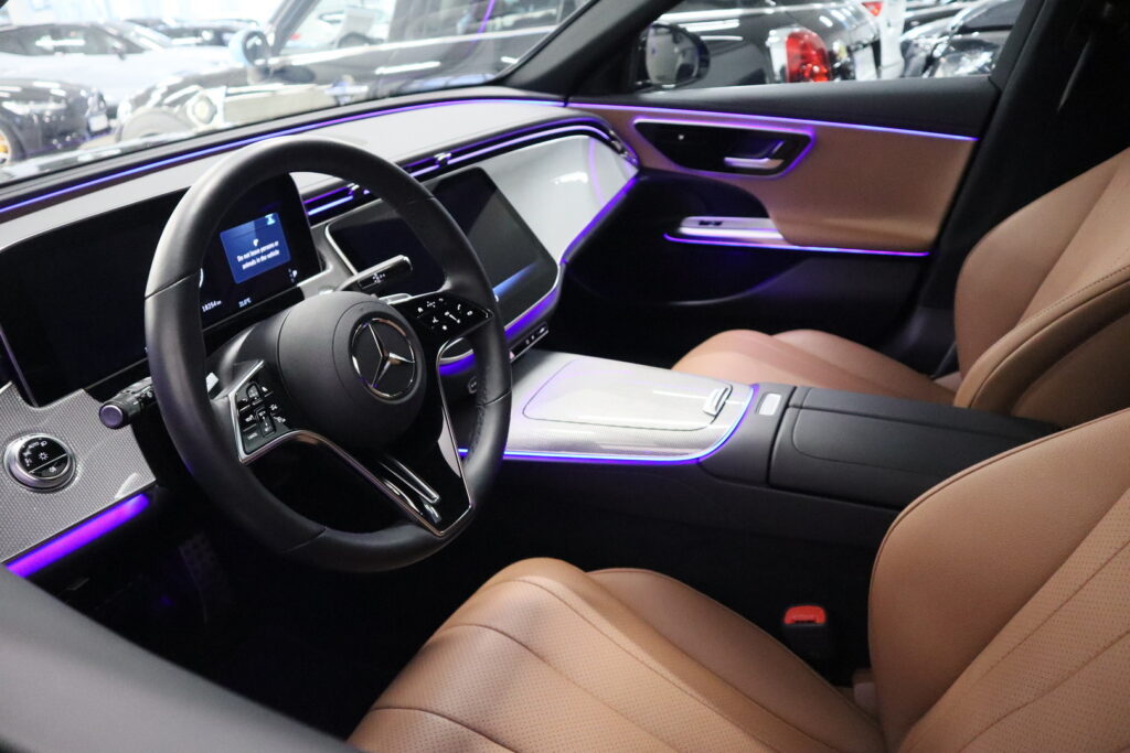 Mercedes-Benz E, image 27