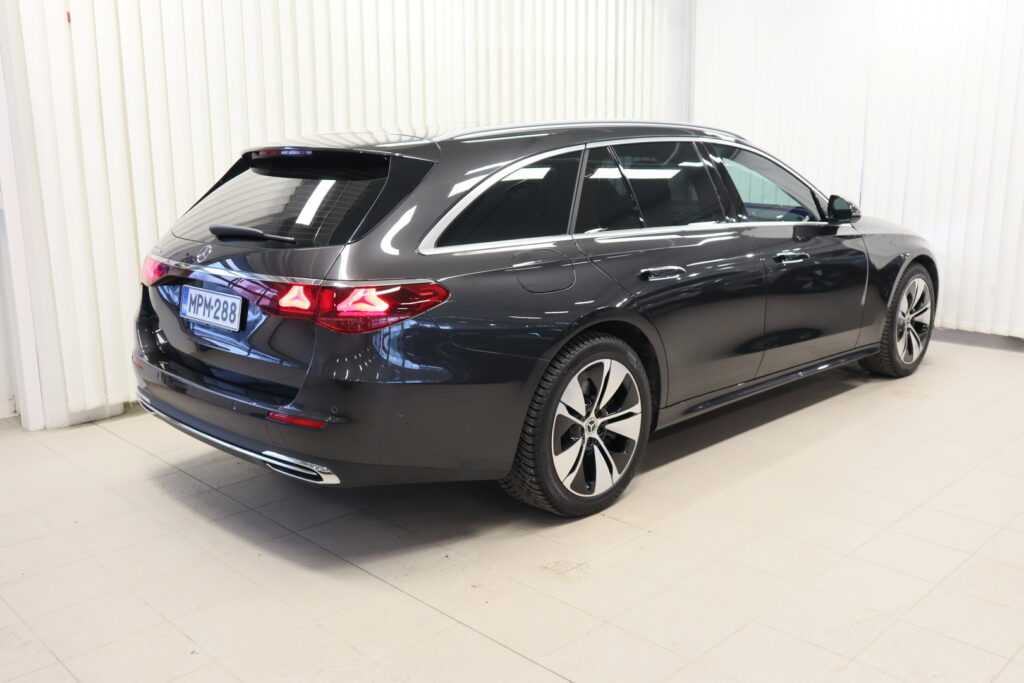 Mercedes-Benz E, image 4