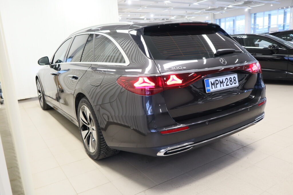 Mercedes-Benz E, image 6