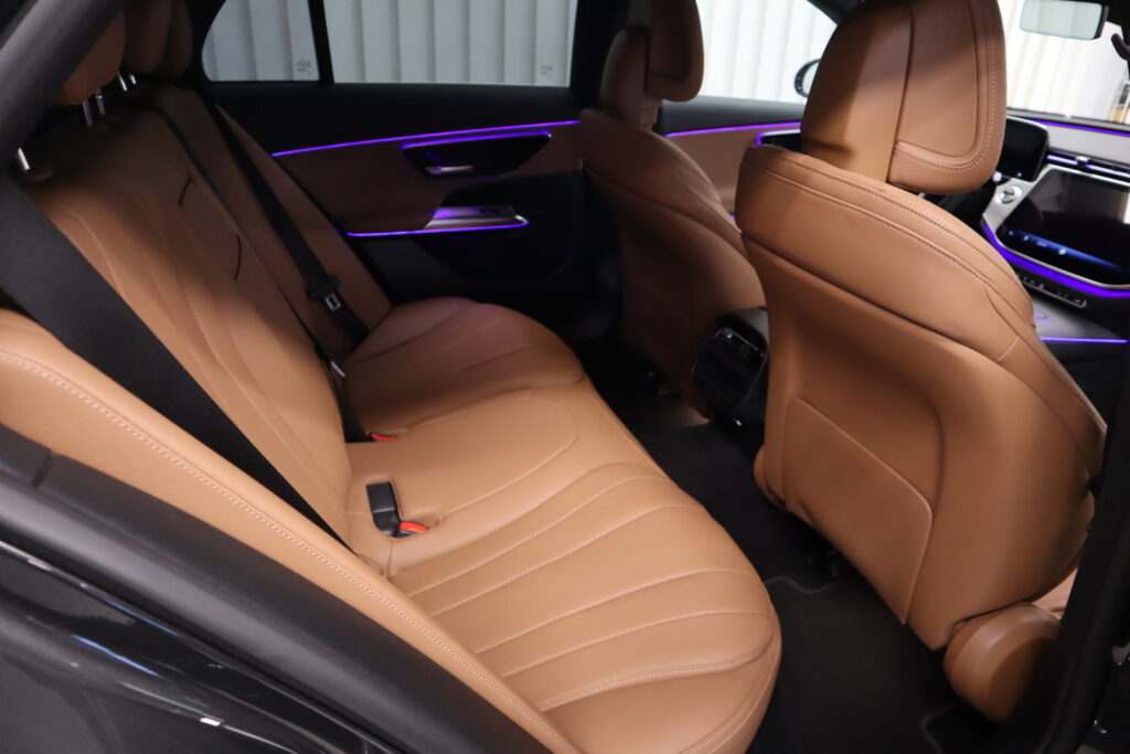 Mercedes-Benz E, image 9