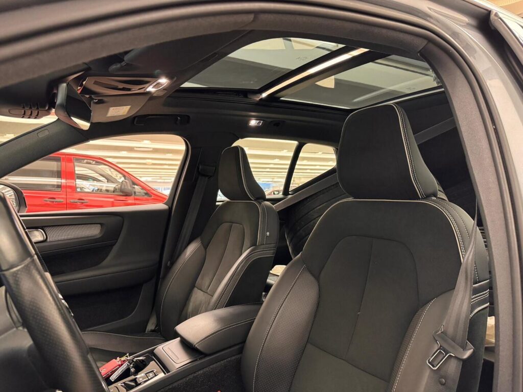 Volvo XC40, image 10