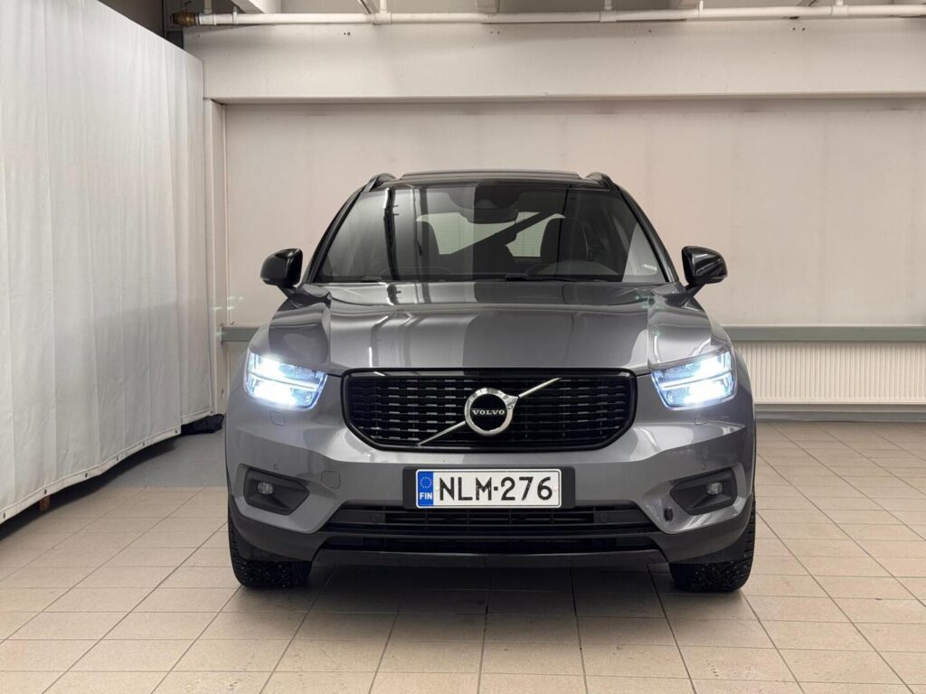 Volvo XC40, image 2