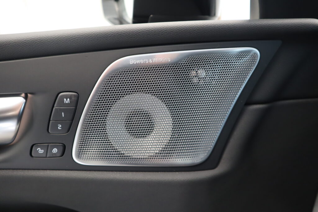 Volvo XC60, image 12