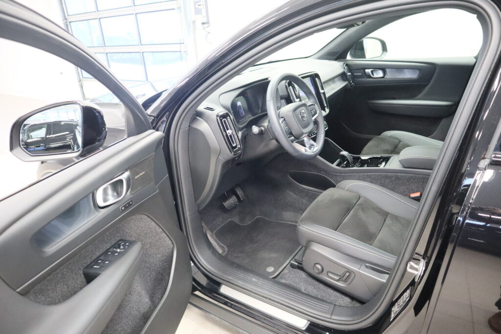 Volvo EC40, image 11