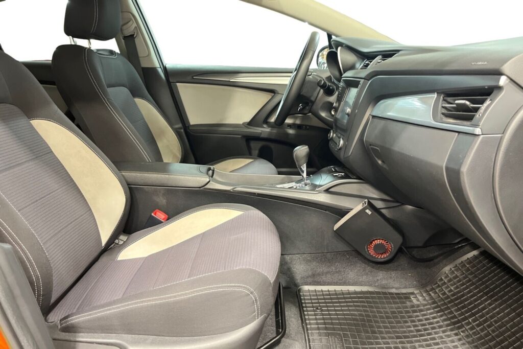 Toyota Avensis, image 3