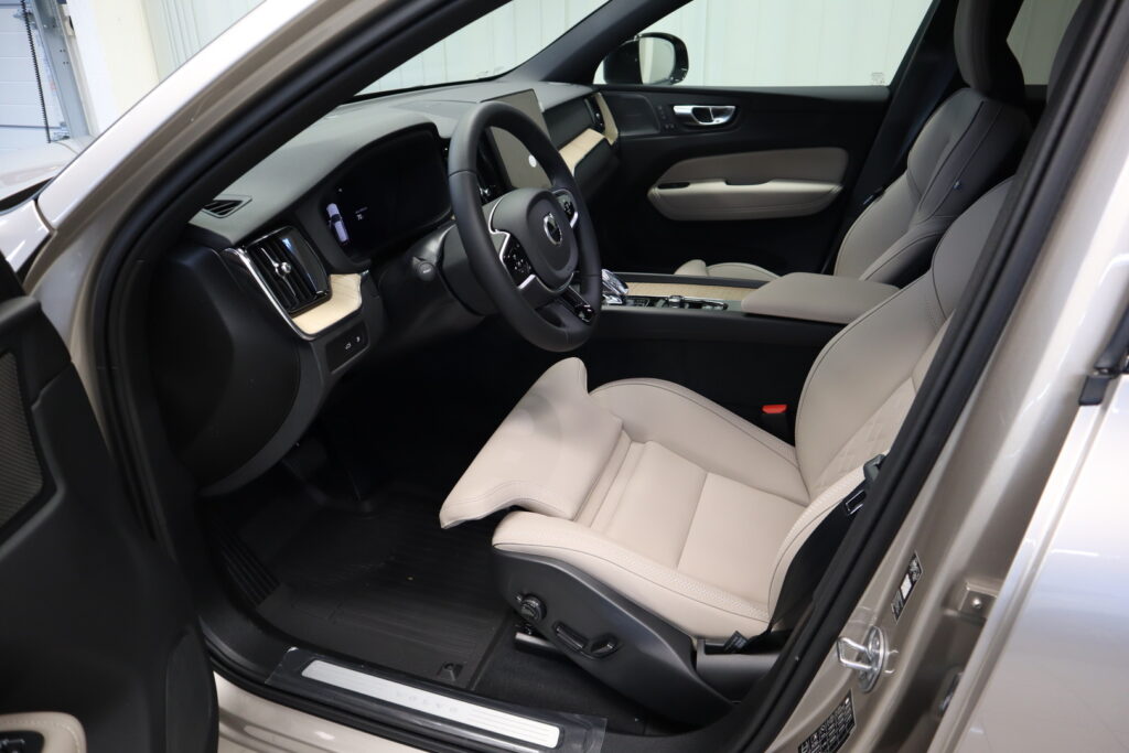 Volvo XC60, image 4