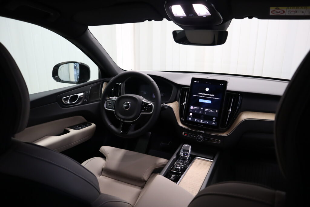 Volvo XC60, image 7