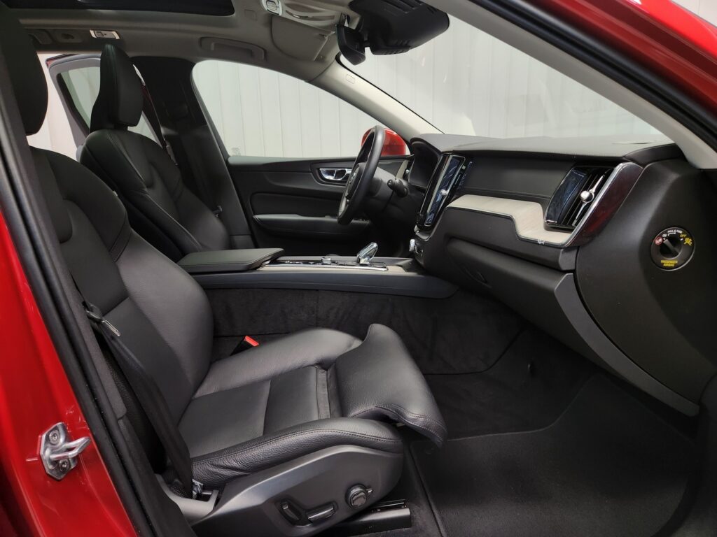 Volvo XC60, image 10