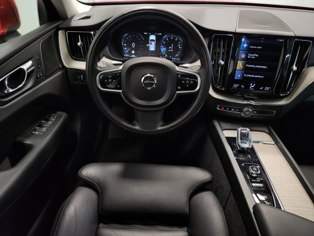 Volvo XC60, image 12